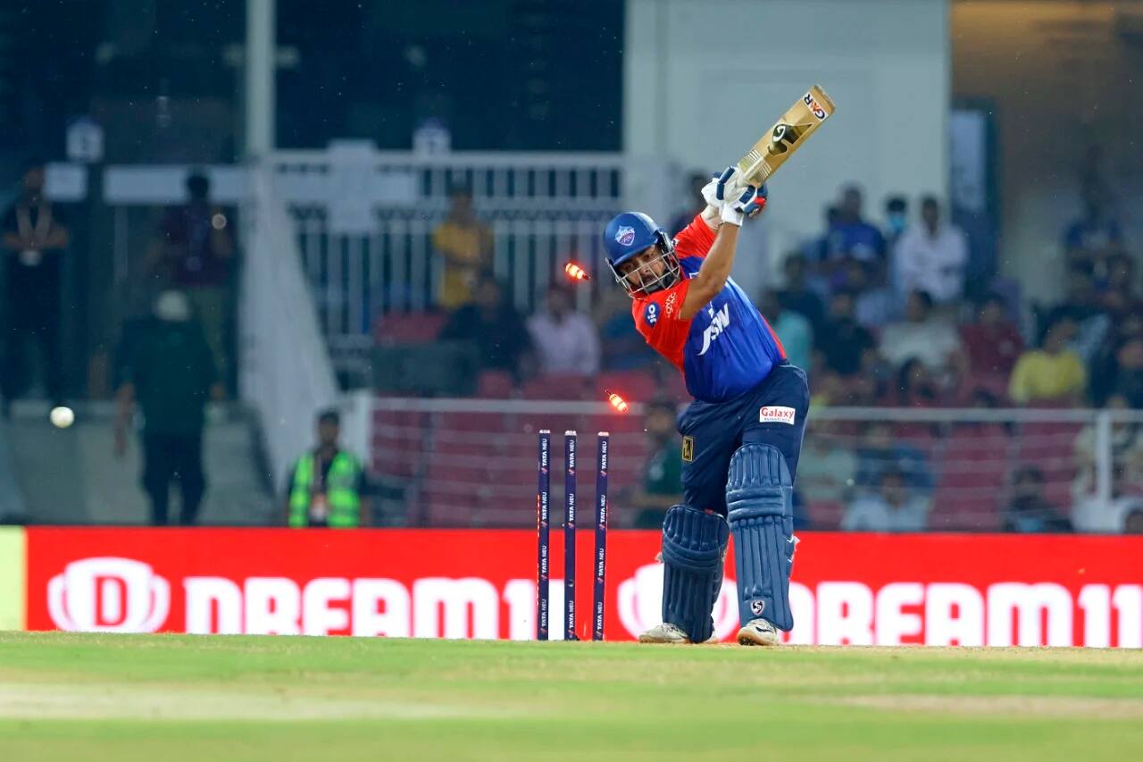 Michael Vaughan Lambasts Under-Fire Delhi Capitals Opener Prithvi Shaw for Another Failure